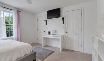 6 Fleuette Dr, Bellingham, MA 02019