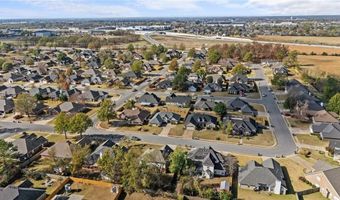 507 College Pl, Bentonville, AR 72712