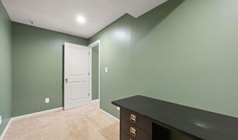 28 CLARK Rdg, Hockessin, DE 19707