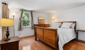 1 Blackhorse Dr, Acton, MA 01720