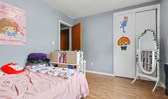 422 W Ctr, Alma, MI 48801