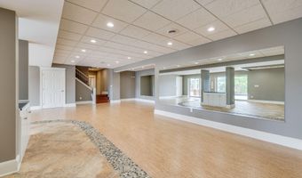 20484 Lake Rd, Abingdon, VA 24211