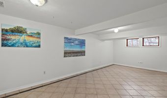 2050 Chalmers Dr, Ann Arbor, MI 48104