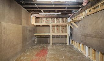 15596 Thomas Ave, Allen Park, MI 48101
