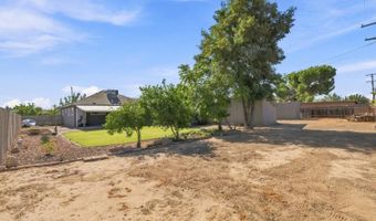 10840 Cedar St, Armona, CA 93202