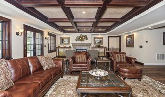 1 Stoneridge Dr, Albany, NY 12211