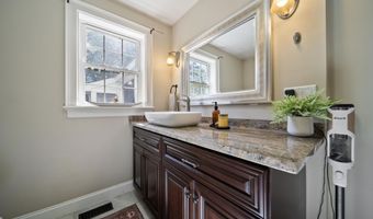 69 Heather Cir, Auburn, NH 03032