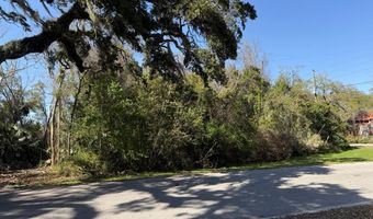 200 210 5th St, Apalachicola, FL 32320