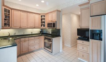 44 Hale Ln, Darien, CT 06820