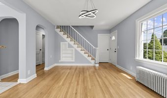157 Moody St, Bristol, CT 06010
