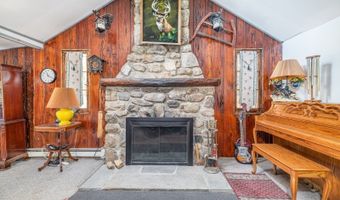 204 Wawayanda Rd, Alloway, NJ 07422