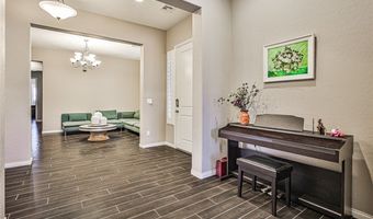 5733 Logan Heights Ct, Las Vegas, NV 89135