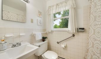 160 Gazo Ave, Burlington, VT 05408