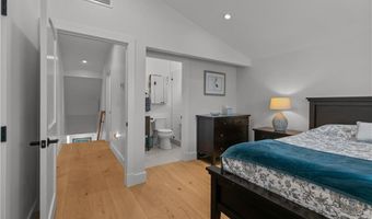 109 Carroll Ave, Newport, RI 02840