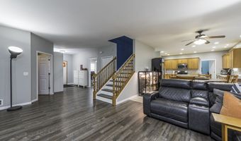 686 Kennedy Dr, Antioch, IL 60002