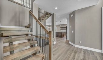 405 Club Dr W, Aurora, OH 44202