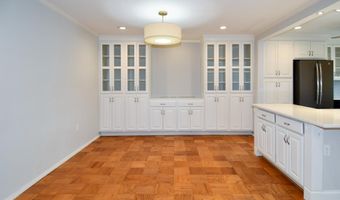 5301 WESTBARD Cir 419, Bethesda, MD 20816