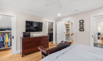 4004 ESTABROOK Dr, Annandale, VA 22003