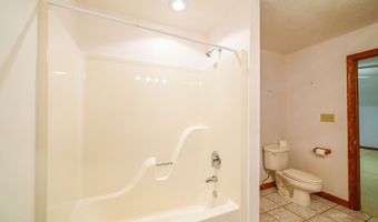 6300 Jonathan Ln, Albany, OH 45710