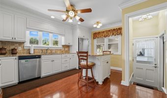 715 Holden Dr, Ashtabula, OH 44004