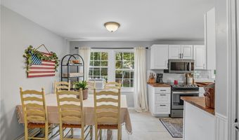94 Maxson Hill Rd, Hopkinton, RI 02804