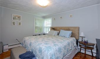 44 Dudley Ave, Newport, RI 02840