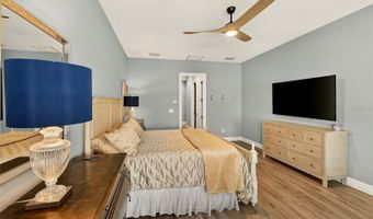 6951 CRESTPOINT Dr, Apollo Beach, FL 33572