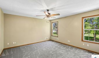 204 E 8th St, Adrian, MO 64720