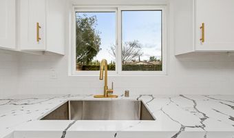 1220 Aristotle Gln, Escondido, CA 92026