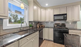 111 E Lincoln Ave, Atlantic Highlands, NJ 07716