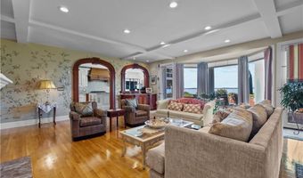 33 Courageous Cir, Bristol, RI 02809