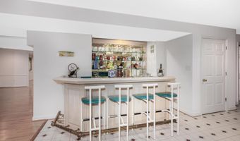 10834 HILLBROOKE Ln, Potomac, MD 20854