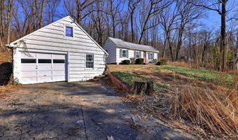 298 Wooding Hill Rd, Bethany, CT 06524
