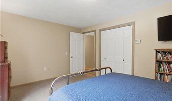 40 White Pine Dr, Glocester, RI 02814