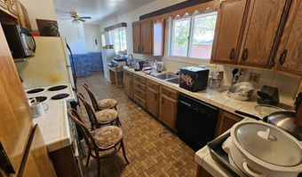 2514 Newton Ave, Cody, WY 82414