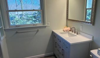 445 S Countryside Dr, Ashland, OH 44805