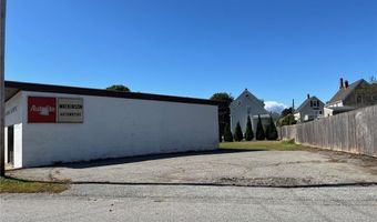 255 State St, Bristol, RI 02809
