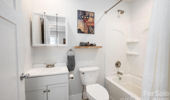 18 Oteen Park Pl, Asheville, NC 28805