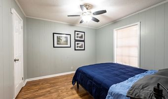 2430 BEACHVIEW Dr, Albany, GA 31705