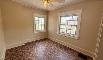 592 Lindell St, Akron, OH 44305