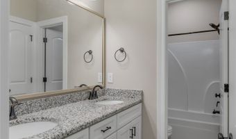 46 Crowder Dr, Benton, LA 71006