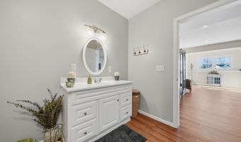 907 S 25th St, Beatrice, NE 68310