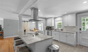 1 Irvings Path, Narragansett, RI 02882