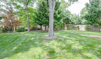4918 SUNSET Ln, Annandale, VA 22003
