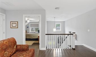 80 Conley Ave 6, Cranston, RI 02921