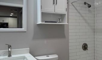 75 Oaklawn Ave 75-319, Cranston, RI 02920
