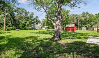 412 E Clark Ave, Augusta, KS 67010