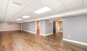 7 David Dr, Aurora, IN 47001