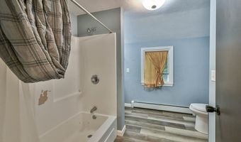 48 Central St, Auburn, MA 01501