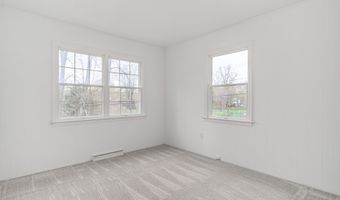 23 Oak Grove Rd, Brookfield, CT 06804